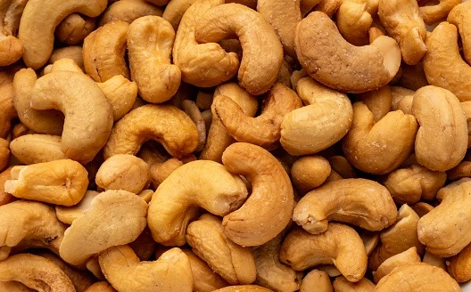 Cashew Kernels – Almonds